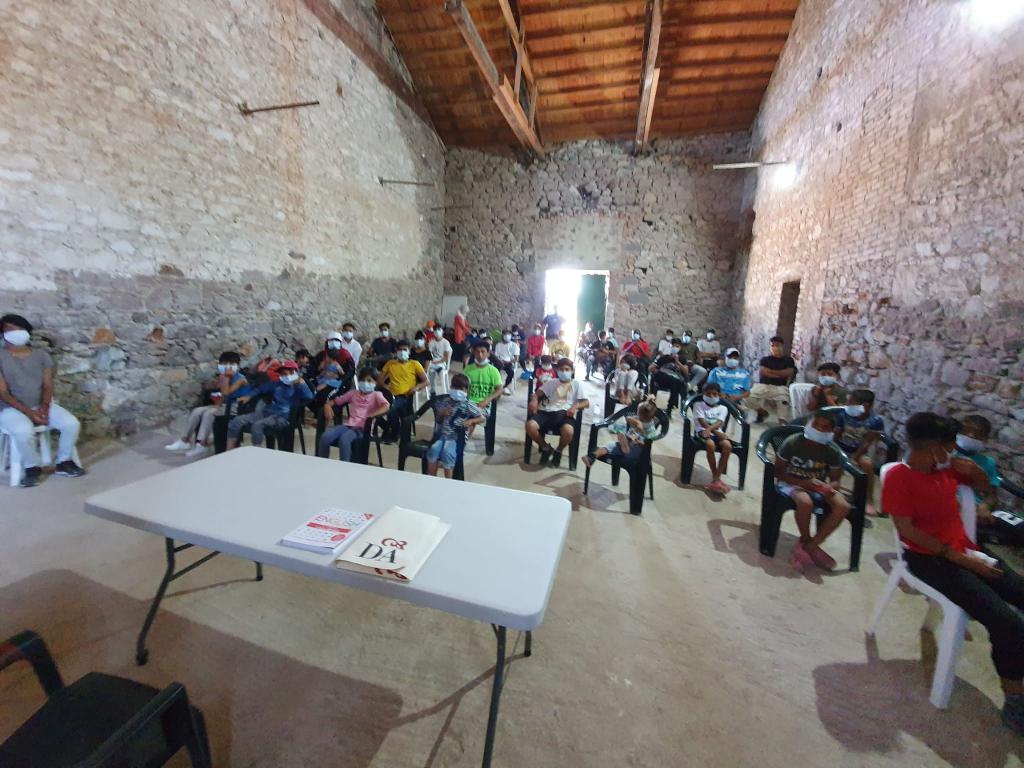 Sehnsucht nach Schule im Flüchtlingslager Moria auf Lesbos: in der 